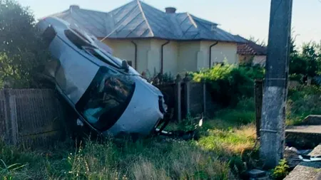 Medic ATI prins băut la volan! Bărbatul s-a răsturnat cu mașina când mergea spre spital