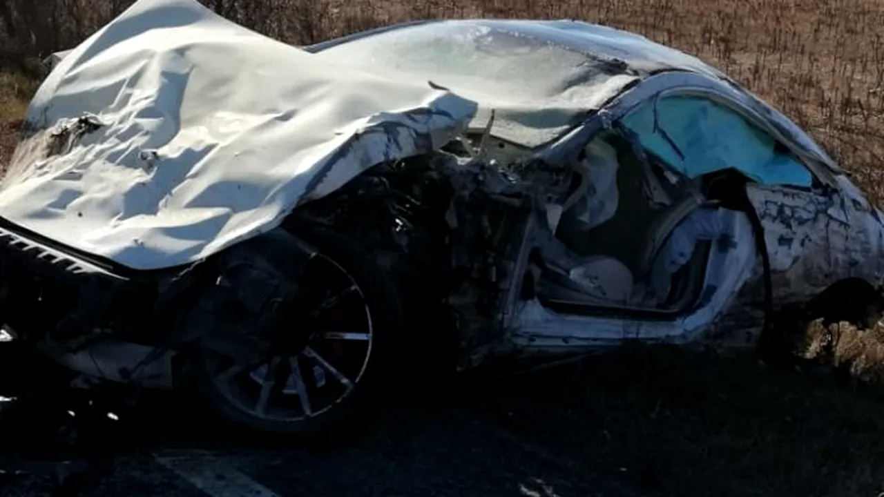 Unchiul lui Leo de la Strehaia a murit pe loc. Ion Mituș a trecut pe lângă niște polițiști și a intrat din plin într-o autoutilitară