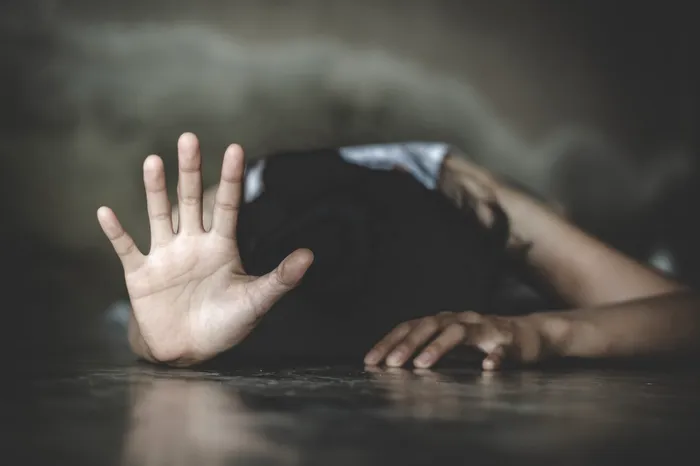 Droguri în școli. DIICOT face percheziții în trei județe