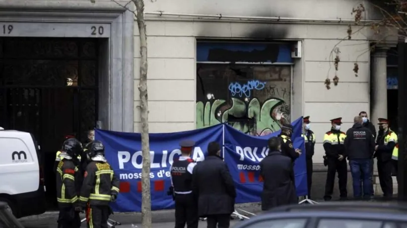 Moartea unei familii de români în Spania, într-un incendiu izbucnit în sediul abandonat de bancă unde locuiau, a declanșat proteste în Barcelona