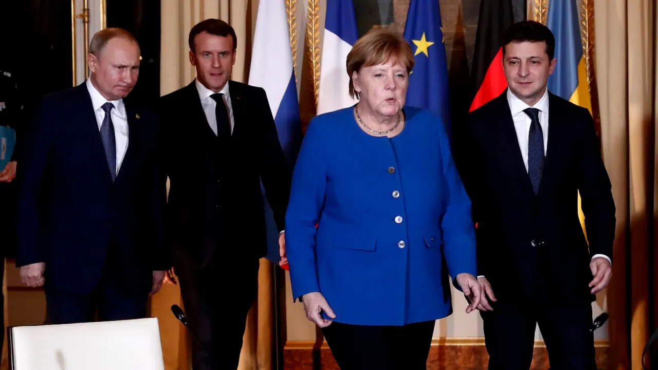 Angela Merkel, un alt candidat pentru rolul de mediator în negocierile dintre Rusia și Ucraina, după ce Schröder a ieșit din peisaj