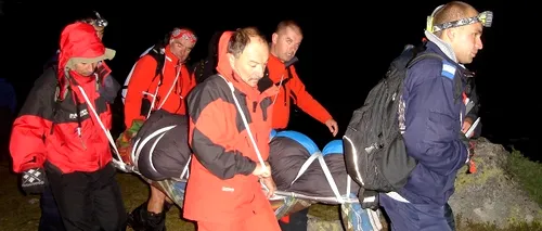Salvamontiști și polițiști intervin pentru a recupera trupul unui turist ungar mort pe munte