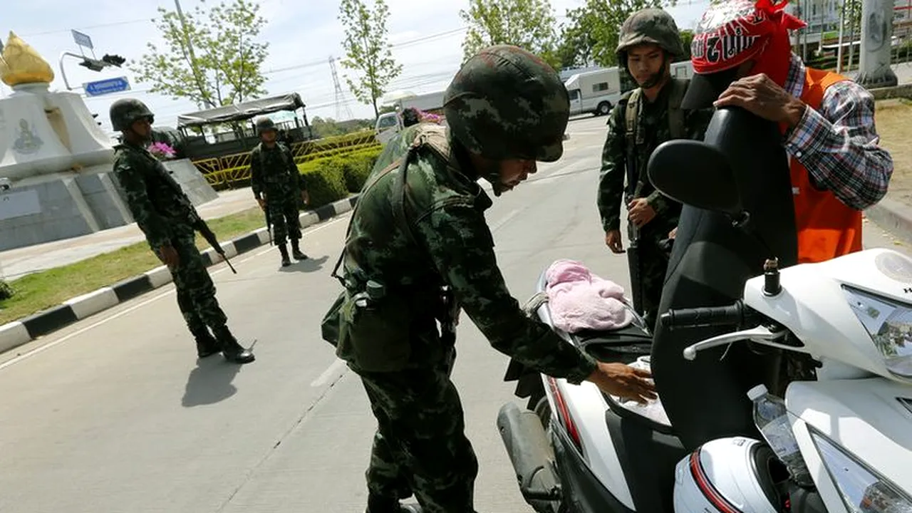Armata din Thailanda a decretat legea marțială. Avertismentul SUA
