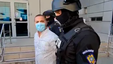 VIDEO | Bărbatul care și-a amenințat dușmanii pe Facebook cu un pistol și o pușcă a fost reținut. ”Voiam să îl intimidez. Am făcut plângeri la Poliție, nu s-a luat nicio măsură”