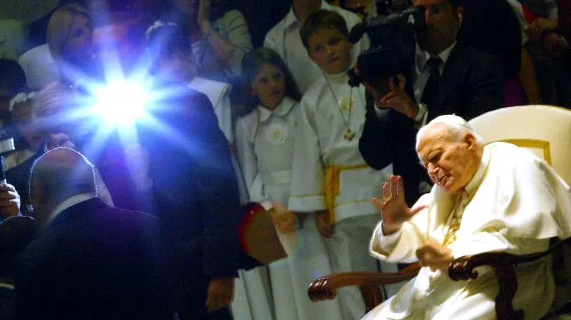 Procesiune cu relicva Papei Ioan Paul al II-lea, duminică, în Capitală