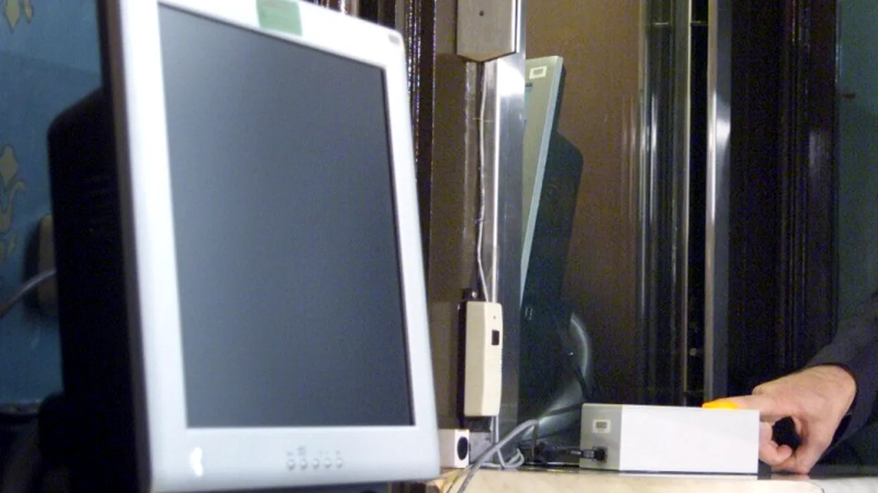 Se schimbă procedura pentru vizele temporare în SUA