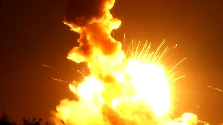 O rachetă a NASA care transporta provizii pentru Stația Spațială Internațională a explodat după lansare