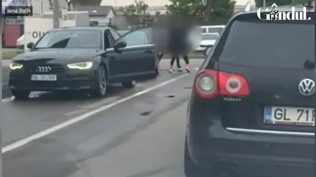 VIDEO | Scene șocante în Galați. Un bărbat și-a ÎNJUNGHIAT vărul, apoi a fugit de la locul incidentului. Polițiștii îl caută pe agresor