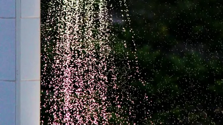 Zeci de copii au văzut un microduș pentru prima dată. “Nu au apă, nu au curent, încă se spală la lighean”