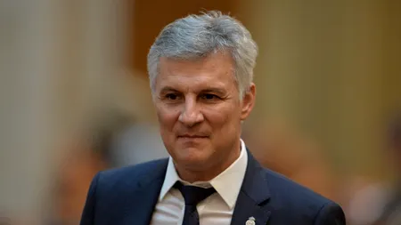 Daniel Zamfir anunță că a început „deuserizarea” Ministerului Economiei. Publică fotografii și vorbește de „termite-consilieri”
