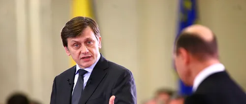 Crin Antonescu, despre reacția lui Băsescu în scandalul Bercea: Putea rezolva printr-un singur cuvânt: demisie. Cum de nu l-au informat serviciile?