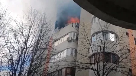 Cazul femeii care a murit în timp ce încerca să se salveze din calea unui incendiu: De ce nu a putut fi salvată de pompierii ISU / Momentul șocant în care cade de pe bloc - VIDEO