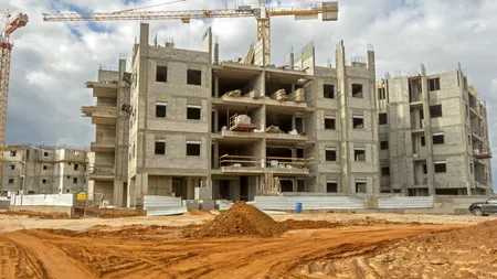 Volumul lucrărilor de construcții din primele două luni ale 2023, în CREȘTERE cu 9% ca serie brută față de 2022, potrivit INS