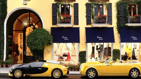 Numele unui fost ministru și al unui milionar din România, inscripționate pe vitrina CELUI MAI SCUMP MAGAZIN din lume