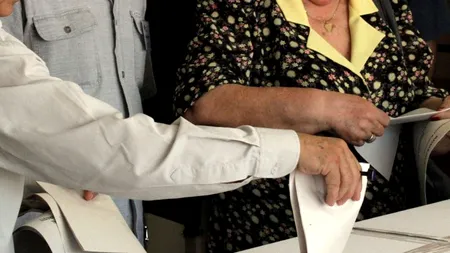 REFERENDUM DEMITERE BĂSESCU. Un piteștean și-a fotografiat buletinul de vot