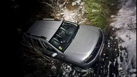 O mașină cu șase persoane a căzut de pe un pod, în Argeș. Care este starea victimelor