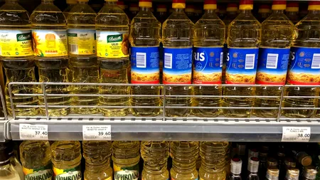 Scumpiri extreme! Câți lei costă o sticlă de 1 litru de ulei de floarea soarelui în Lidl, Mega Image, Carrefour și Auchan