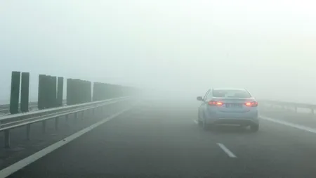 Un bărbat din Teleorman, surprins în timp ce ducea bătrâni la urne cu mașina personală