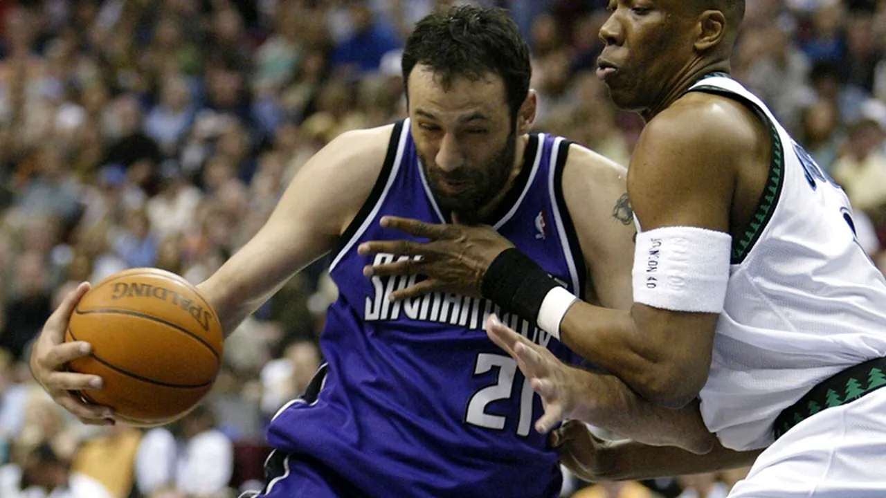 Vlade Divac, în echipă cu Victor Ponta la Wizz Air Sport Arena Streetball