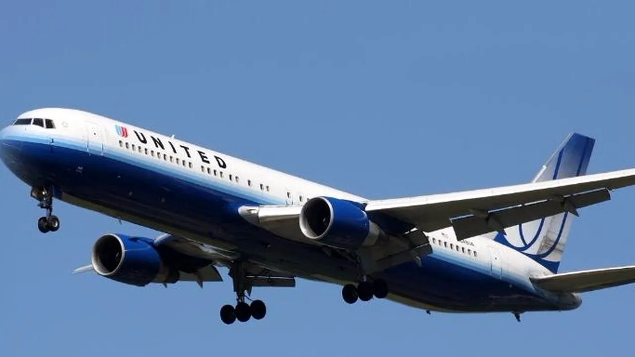 Ce spun piloții atunci când cred că un avion este pe cale să se prăbușească. Detaliile care arată ce se petrece în cabină în momentele de maximă tensiune