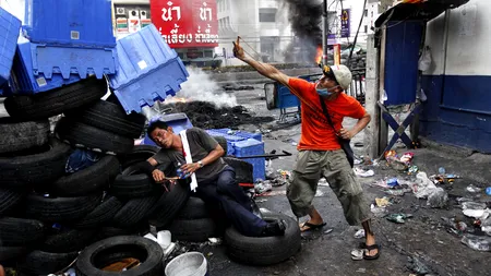 Manifestanții thailandezi asediază noi ministere la Bangkok, la o zi după ocuparea a două dintre ele