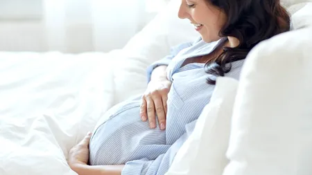 Pacientele gravide care au avut COVID-19, puse să cânte pentru a-și reface plămânii. Metoda, folosită de medicii de la un spital din Chișinău