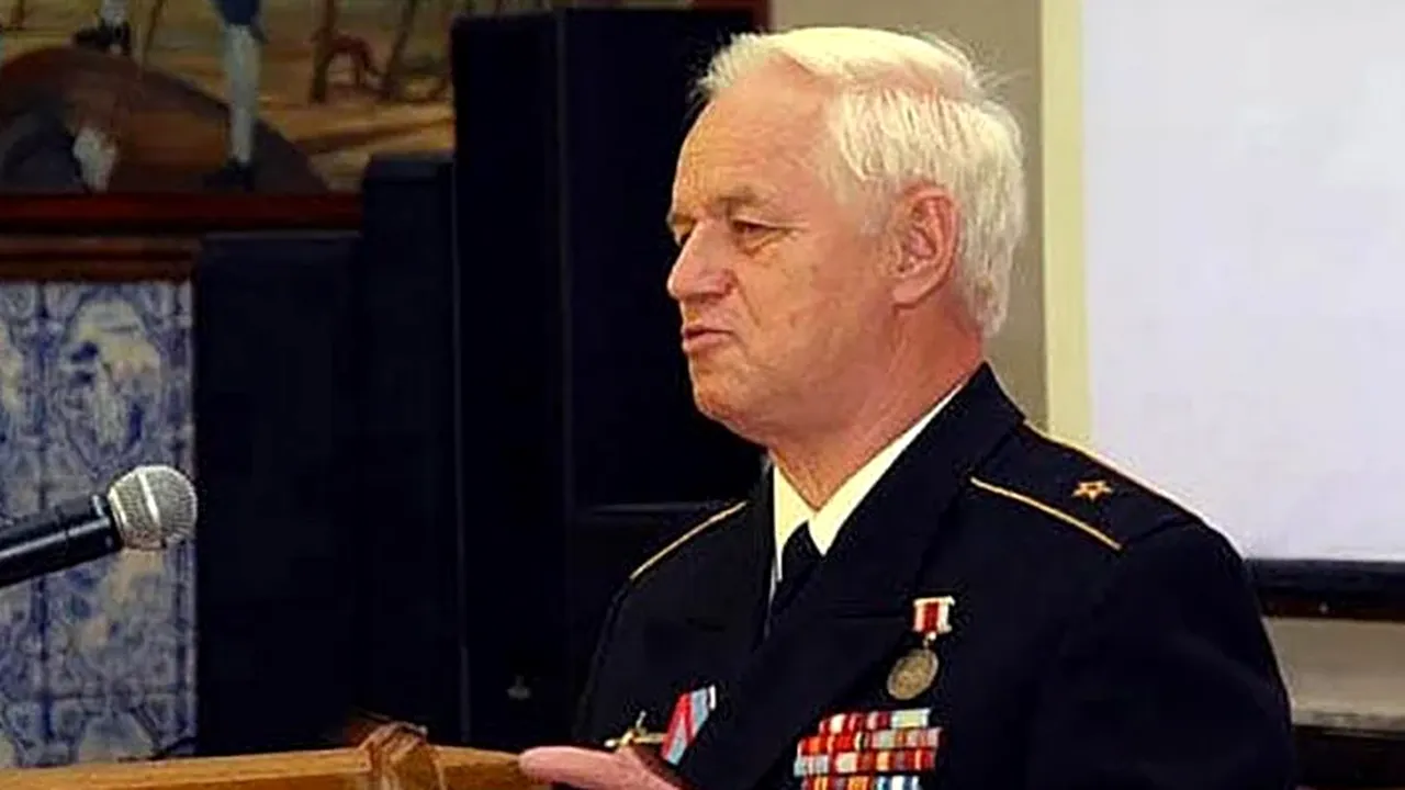 Un amiral din Rusia şi-a omorât soţia şi fiul cu tigaia, iar apoi s-a sinucis