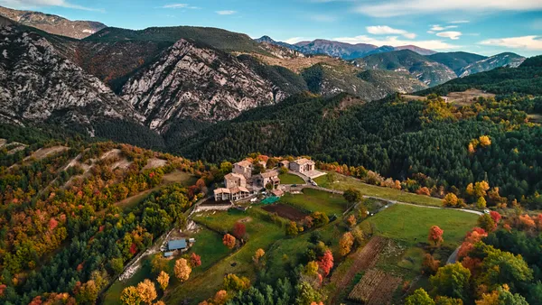 Aproape 7,5 milioane de turiști au ajuns în România în primele șapte luni din 2026. Germania, Italia și SUA sunt principalele piețe externe