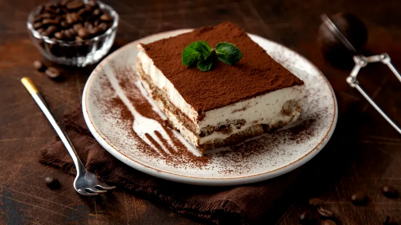 Tiramisu DE POST: cu ce să înlocuiești crema de mascarpone ca să iasă delicios