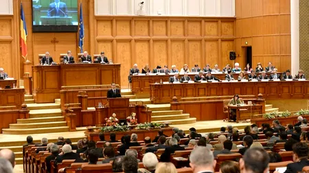 PPDD a afișat pancarte în plen la discursul premierului. Ponta:Nu spun că negociați să veniți la noi