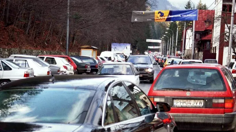 Aglomerație pe DN1, pe Valea Prahovei. Coloane de mașini din Brașov până în Bușteni