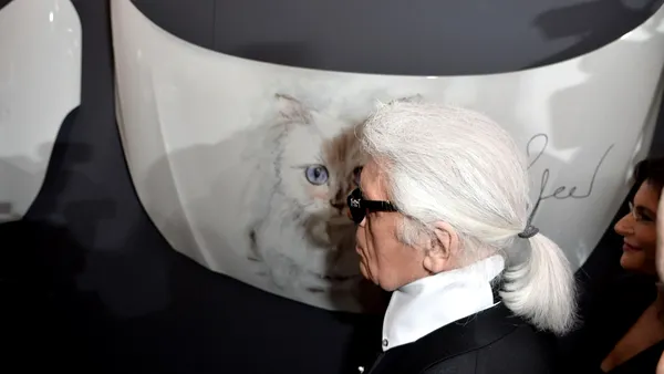 „Vila din afara Parisului” a lui Karl Lagerfeld a fost vândută cu o sumă FABULOASĂ. A depăşit cu puţin preţul de pornire