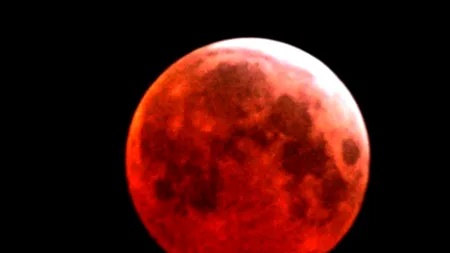 Eclipsă parțială de Lună, vizibilă în această seară și din țara noastră