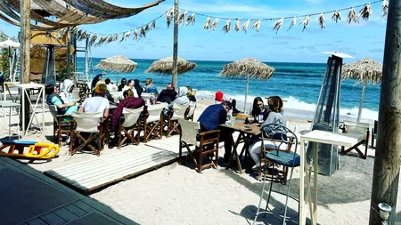 Prețurile au EXPLODAT în Vama Veche. Ce poți cumpăra cu 50 de lei: „Mă băiatule, unde am ajuns? În ce lume cineva ar da 28 de lei pe o cutie?”