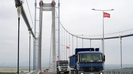 VIDEO | Podul de la Brăila, al treilea pod suspendat ca dimensiune din Europa, la un pas de inaugurare. Șeful CNAIR: Au început testele de rezistență