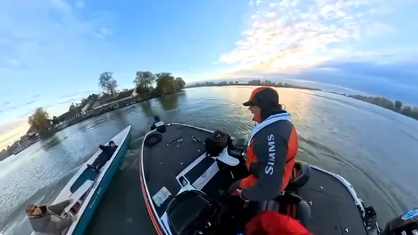 Accident naval în Delta Dunării. Momentul în care două bărci se ciocnesc, surprins pe cameră