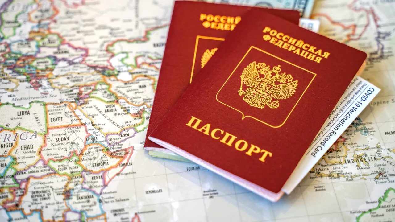 Mobilizarea parțială îi face pe ruși să încerce să plece din țară. Unde pot merge fără pașaport sau viză