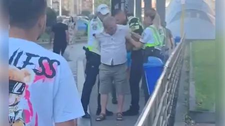 Bărbat din Capitală, ÎNCĂTUȘAT de polițiști pentru că a traversat strada prin loc nepermis!