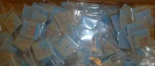 Un copil din SUA a dus la grădiniță sute de pachețele de heroină, crezând că erau bomboane. Ce a pățit mama fetiței