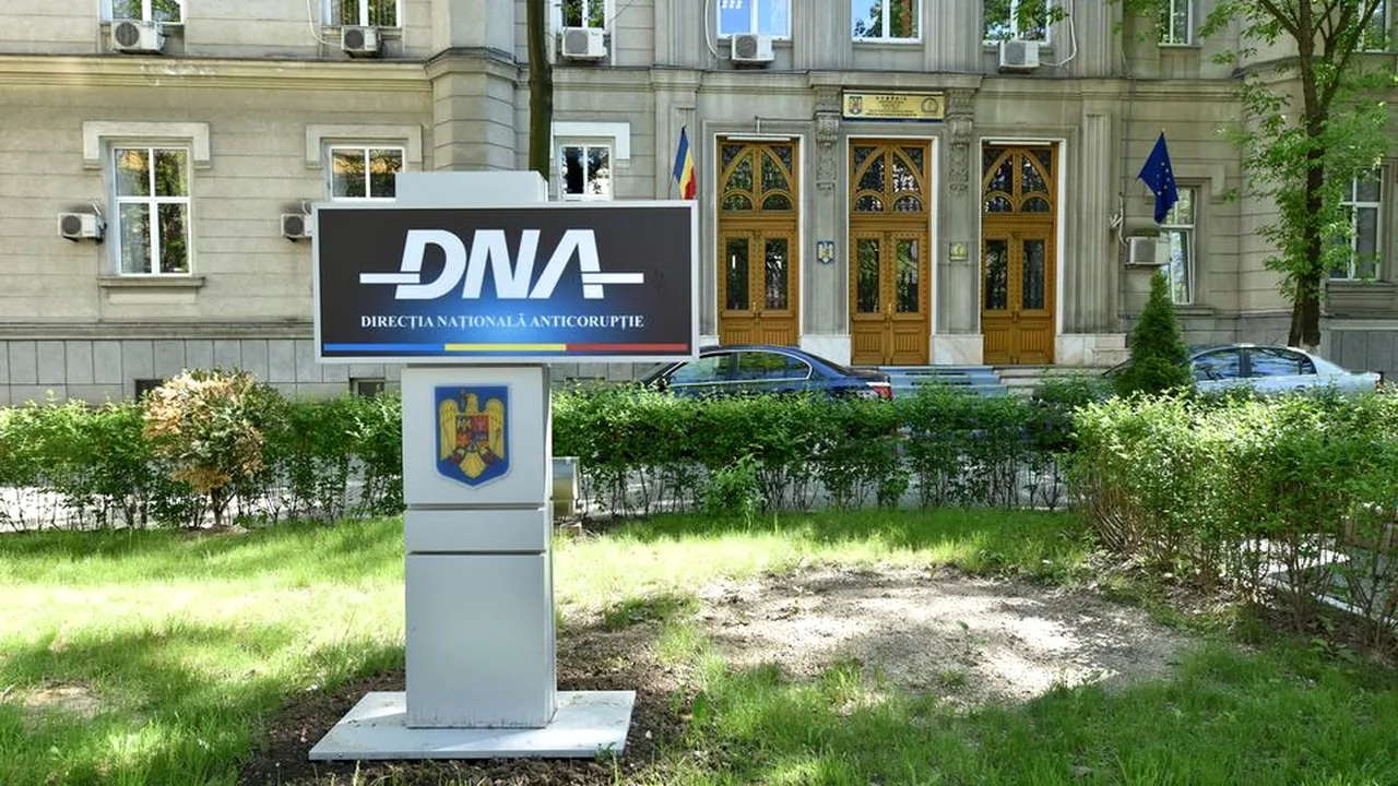 Descinderi la Ministerul Transporturilor. Unul dintre directori și mai mulți angajați, reținuți de DNA!