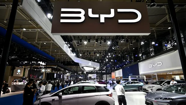 Vicepreședinta gigantului auto chinez BYD ajunge vineri în România. Compania caută locații noi pentru construirea a încă două fabrici