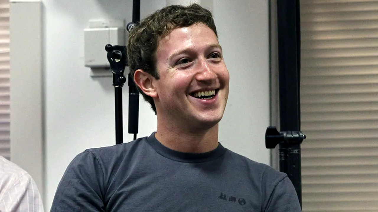 Fondatorul Facebook s-a întâlnit  cu actorul care l-a interpretat în film