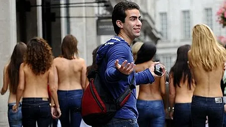 FOTO: Pentru unii, e cel mai norocos bărbat din lume. Explicația din spatele fotografiei