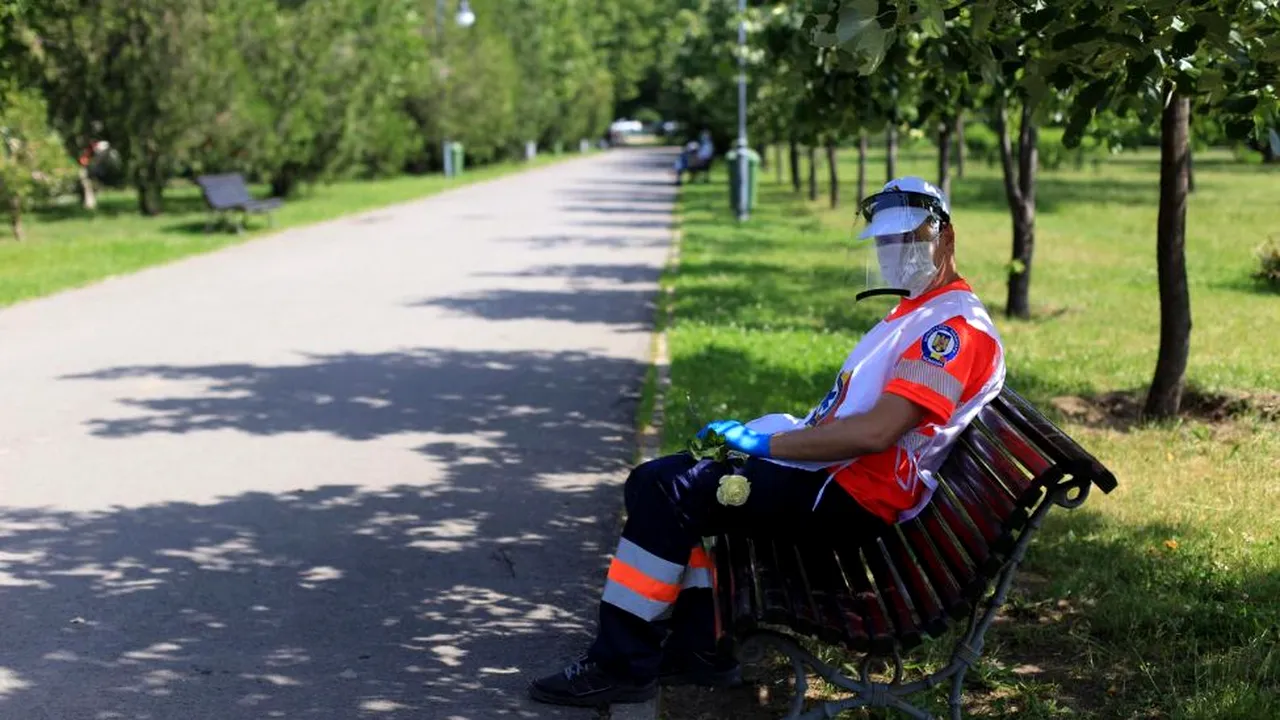 FOTO. Jandarmii i-au împiedicat pe ambulanțieri să protesteze în fața Parlamentului: „Eram conștienți că nu putem face un protest la nivelul pe care îl voiam”