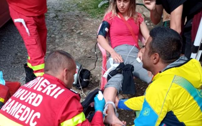 O tânără de 29 de ani a fost mușcată de o viperă, în Munții Făgăraș / Sursa foto: Salvamont Argeș