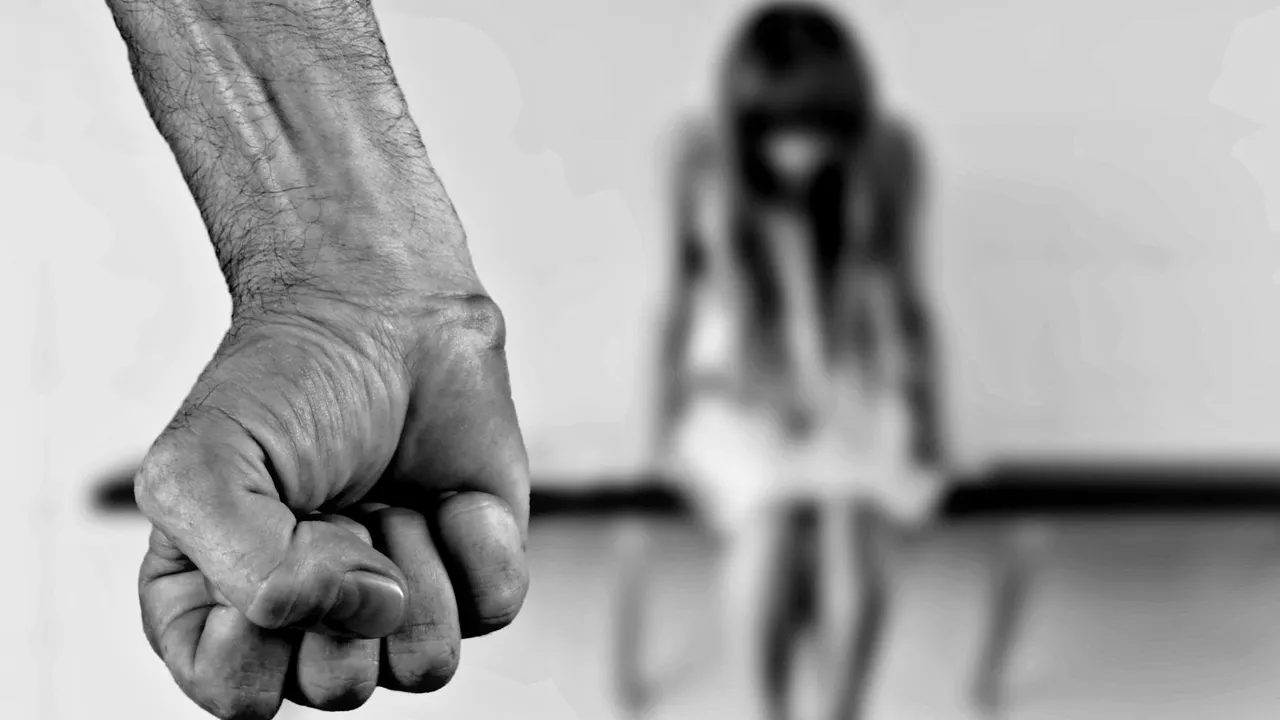 O femeie din Gorj a fost bătută de soț, dar a refuzat ordinul de protecție provizoriu propus de polițiști