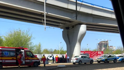 Sinucidere în Pasajul Mihai Bravu din București. Un bărbat s-a aruncat de pe balustradă