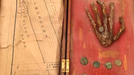 Descoperirea bizară făcută de un american în podul casei bunicilor. „E o mână reală