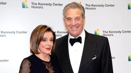 Bărbatul care l-a atacat pe Paul Pelosi ar fi vrut ”să-i rupă genunchii” lui Nancy Pelosi. El se confruntă cu mai multe acuzații