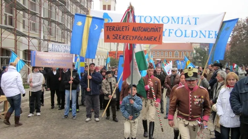 Sfântu Gheorghe. Autonomia Ținutului Secuiesc „proclamată cu o pancartă „La revedere, România 